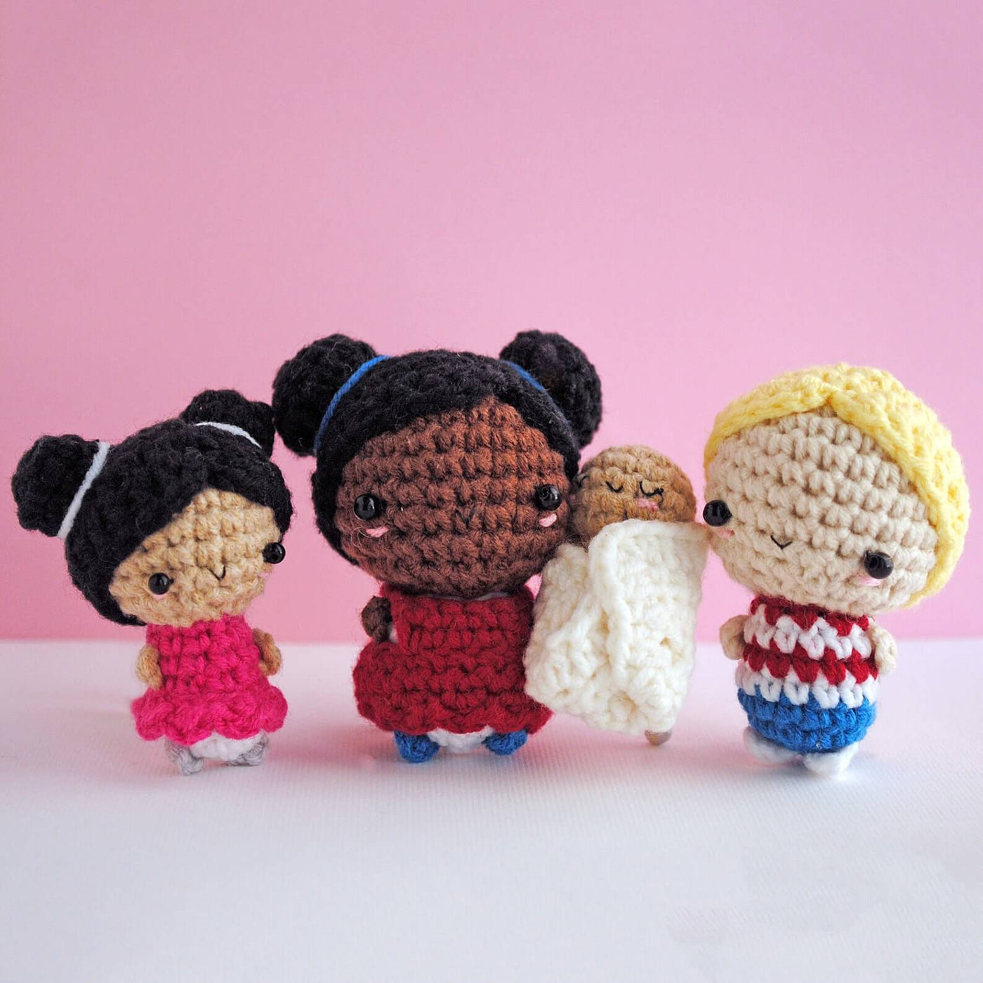 32 Cute Little Kids Crochet Pattern | 2" (6cm)