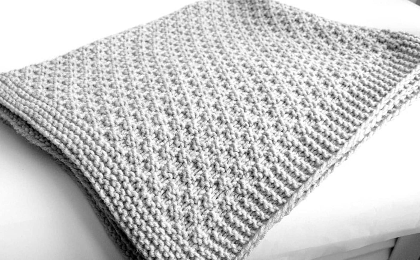 Classic Baby Blanket Knitting Pattern