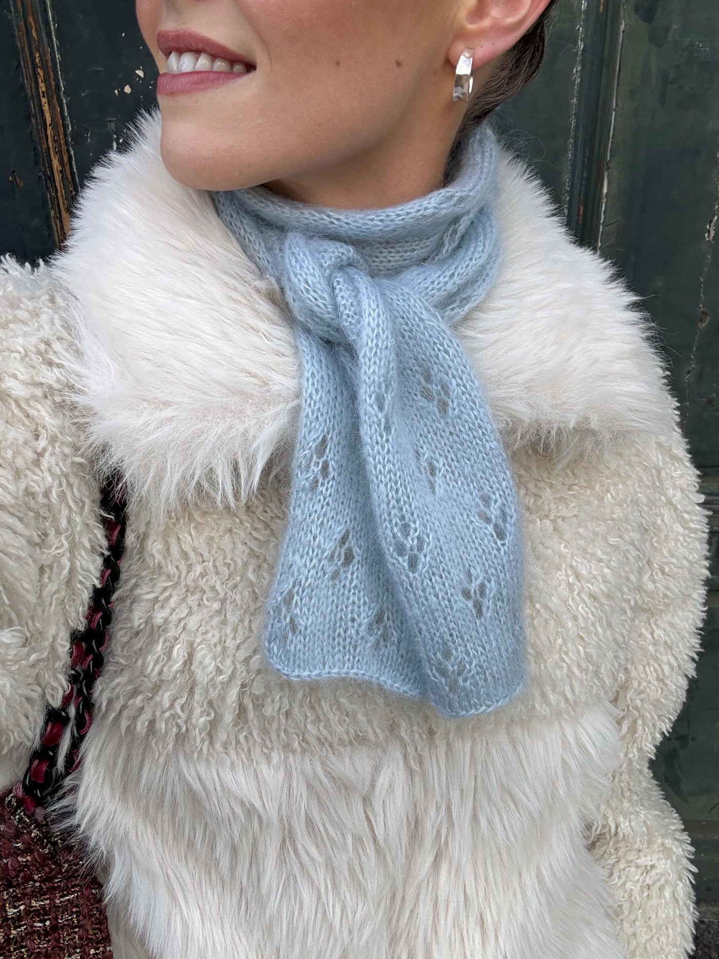 Fashionable Scarf Knitting Pattern